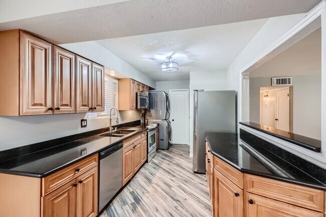 Building Photo - 13623 N 31St Drive