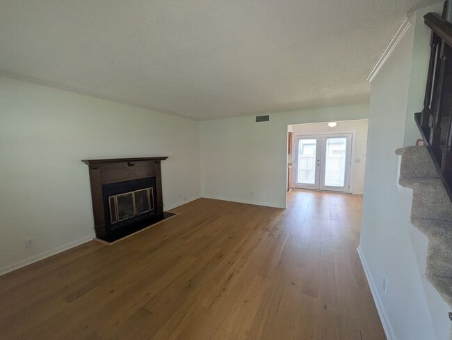 Photo - 1107 Quail Ct. W Townhome