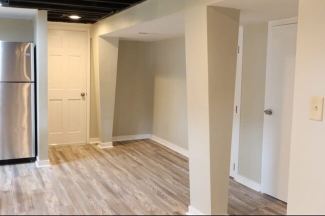 Building Photo - 6758 S Karlov Ave