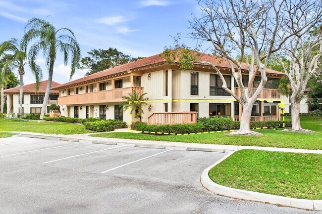 Foto del edificio - 137 Brackenwood Rd