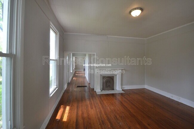 Foto del edificio - 3321 Carlisle Ave