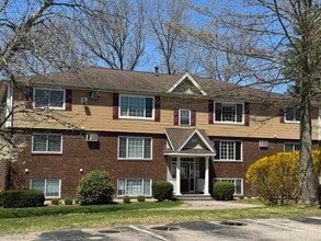 Building Photo - 3981 Brown Ave