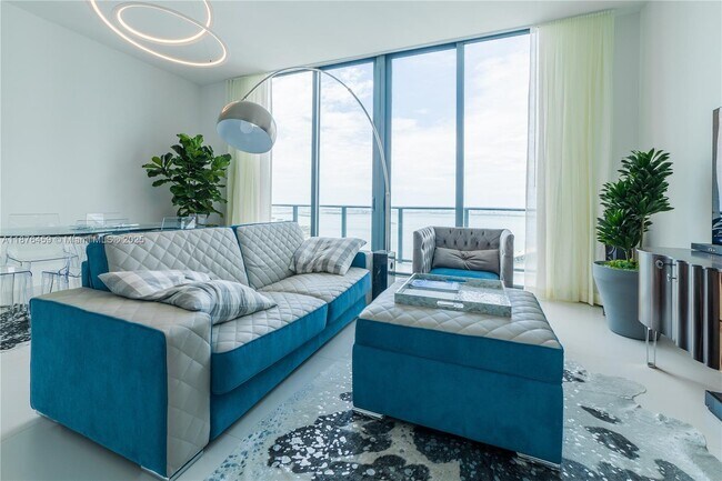 Foto del edificio - 501 NE 31st St