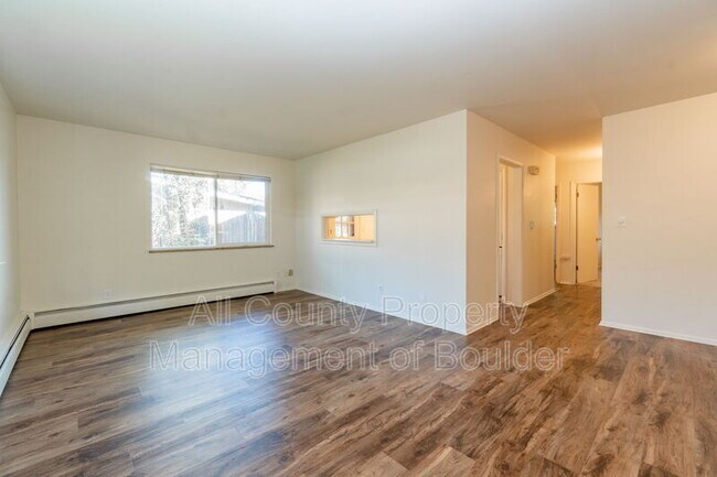 Building Photo - 4425 Comanche Dr