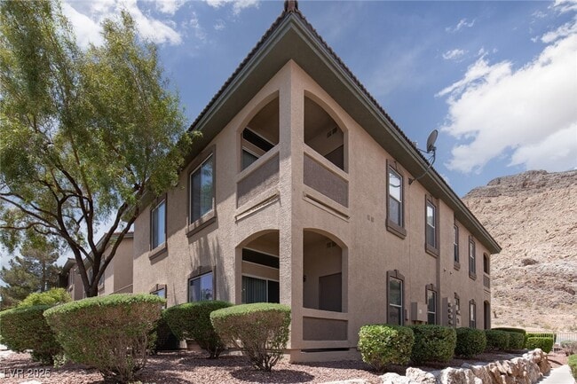 Building Photo - 3545 Cactus Shadow St