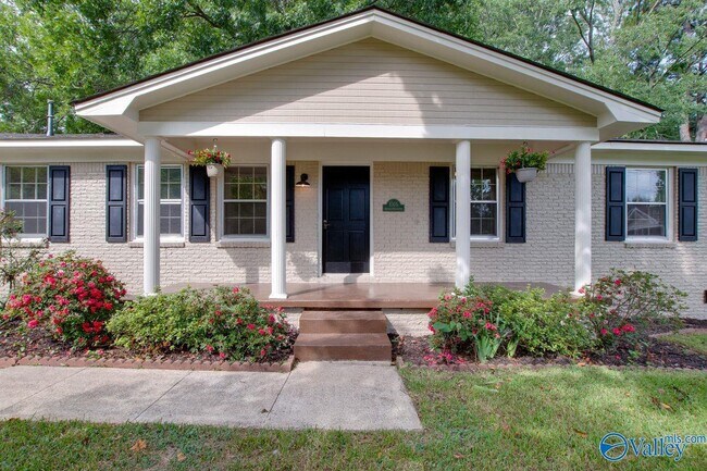 Building Photo - 1005 Branscomb Ct SE