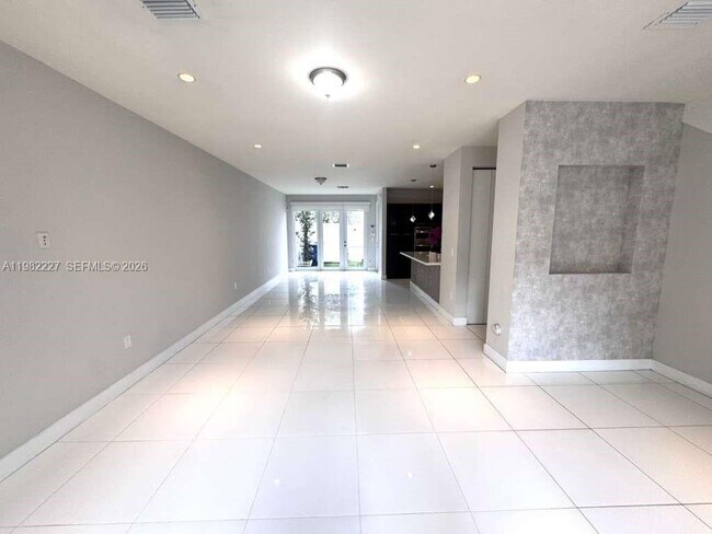 Foto del edificio - 6458 NW 103rd Psge