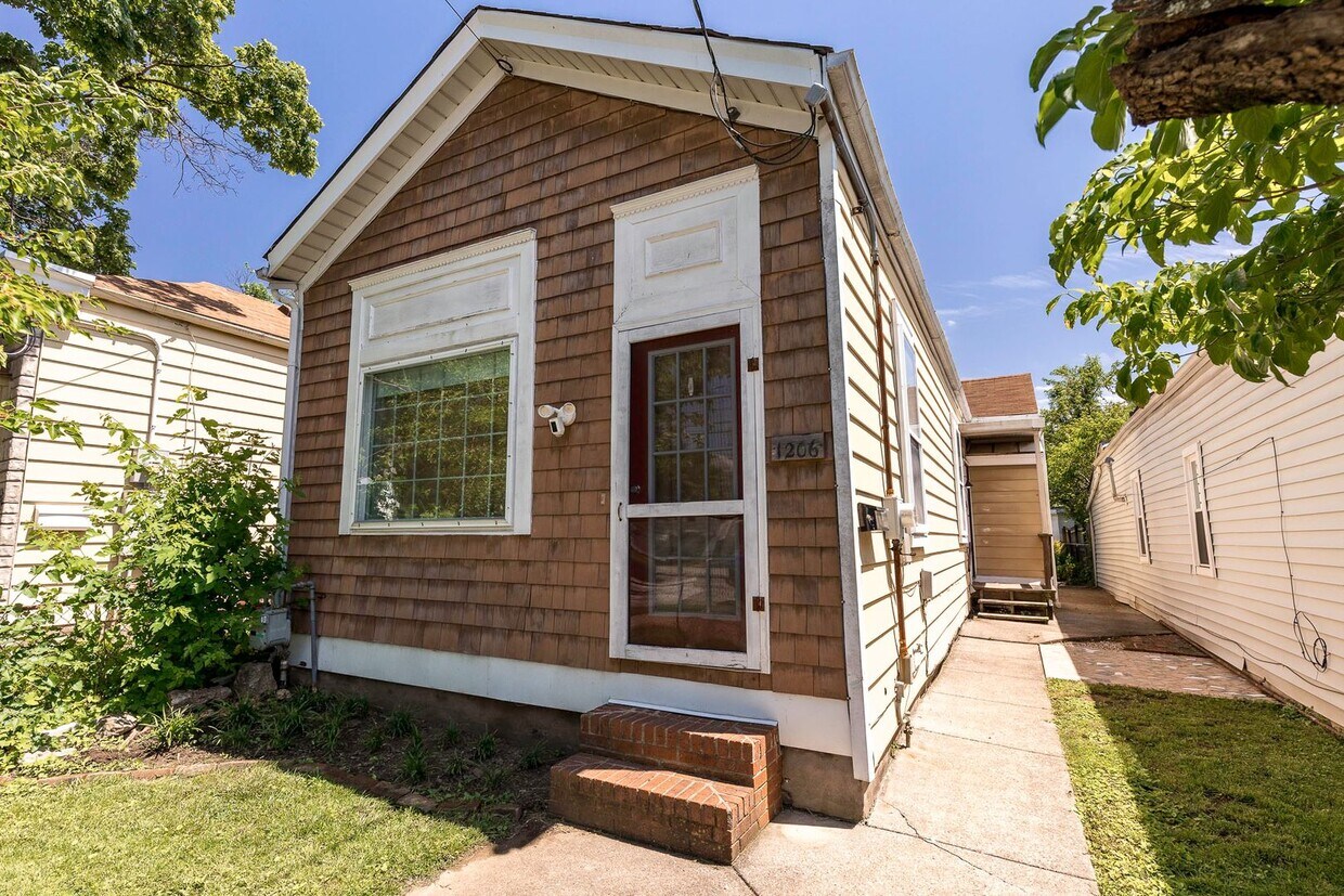 Foto principal - 1206 Payne St