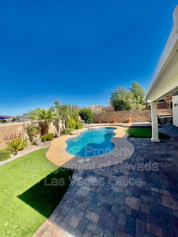 Building Photo - 1128 Via Canale Dr