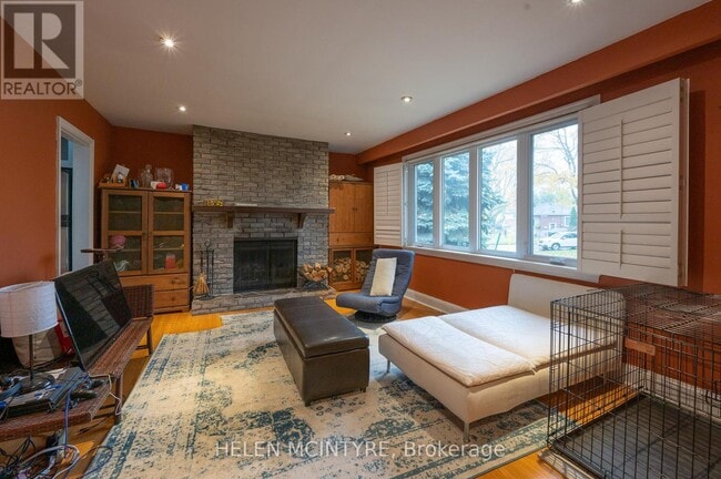 Building Photo - 34 Dunning Crescent