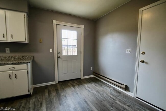 Building Photo - 300 Northland Dr