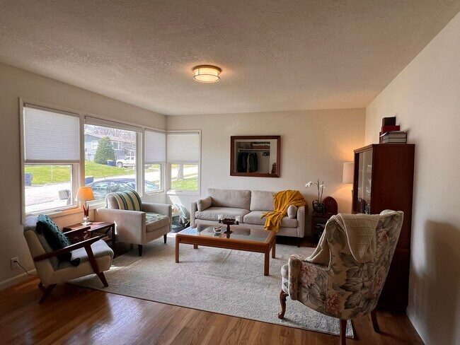 Foto del edificio - 502 Spruce Dr