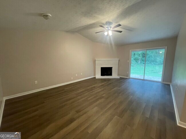 Foto del edificio - 120 Windy Hill Pl