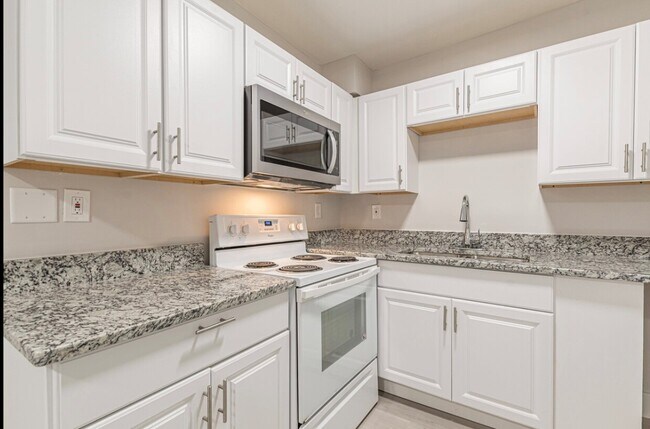 encimeras de granito - 2959 Forrest Hills Dr SW