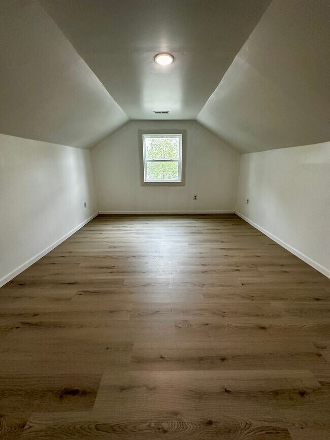 Foto del edificio - 1214 Commercial St