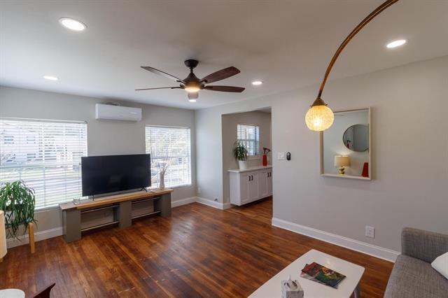 Building Photo - 641 Winston St