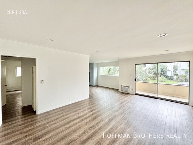 Building Photo - 1446 S Canfield Ave