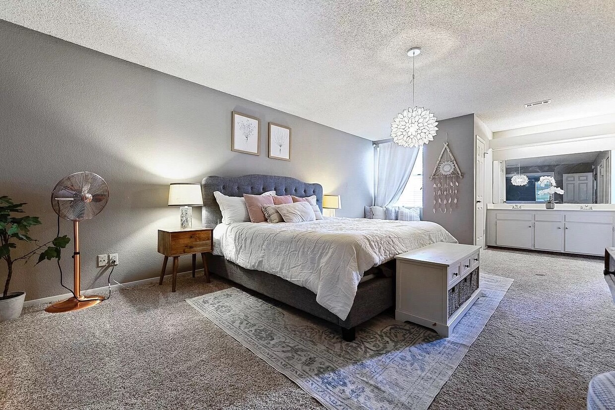 Foto principal - 1445 Plymouth Rock Way