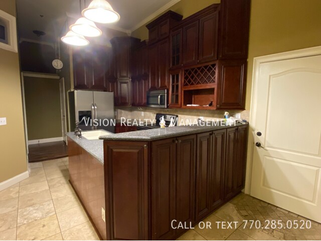 Foto del edificio - 3 bed/2ba Historic Loft in the Square!