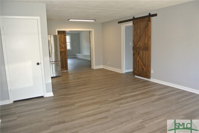 Building Photo - 1406 Blakeley Rd