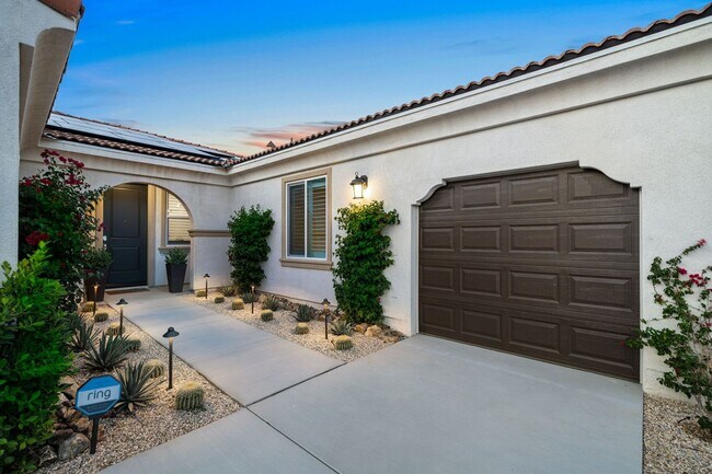 Foto del edificio - 4 Bedroom Single Family Home With Pool in ...
