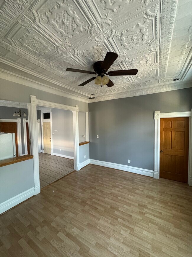 Living Room - 1735 W 17th St