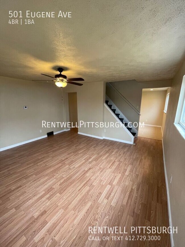 Foto del edificio - 4 Bedroom Home in Bellevue