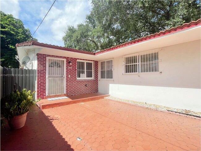 Foto del edificio - 1554 NW 24th Ct