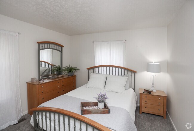 2HAB,1BA - 862 ft² - Woodview Manor Apartments