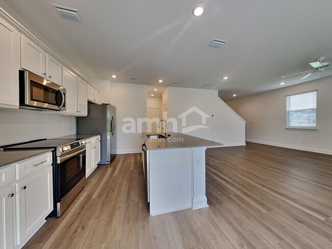 Building Photo - 306 Calla Lily Ct