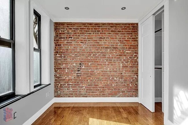 Building Photo - E 106TH ST.