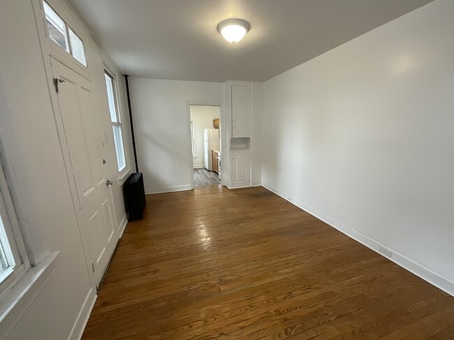 Foto del edificio - 213 Jefferson Ave