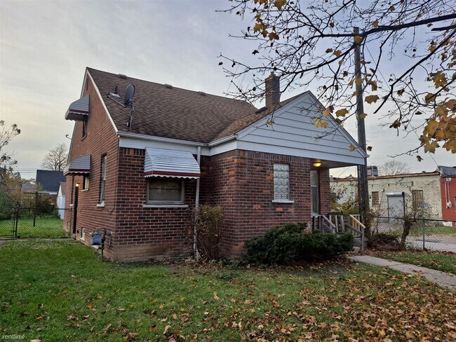 Foto del edificio - 3 br, 1.5 bath House - 16889 Saint Marys St