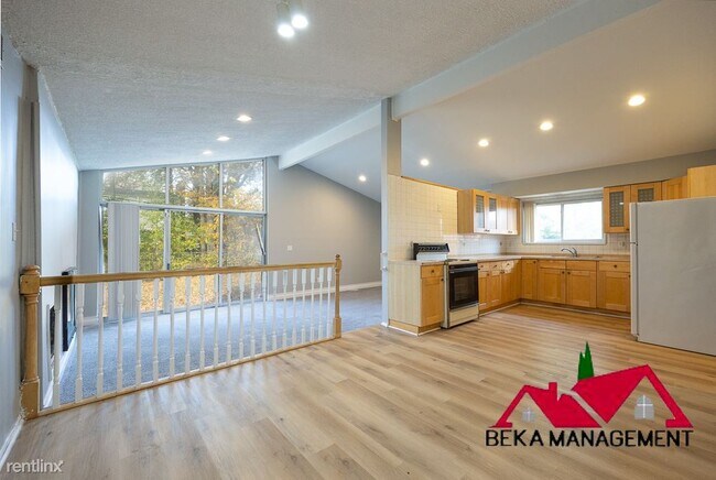 Building Photo - 3 br, 2.5 bath House - 20390 Briarwood Ct