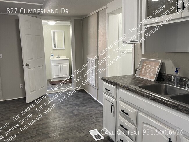 Foto del edificio - 827 Cumberland Dr