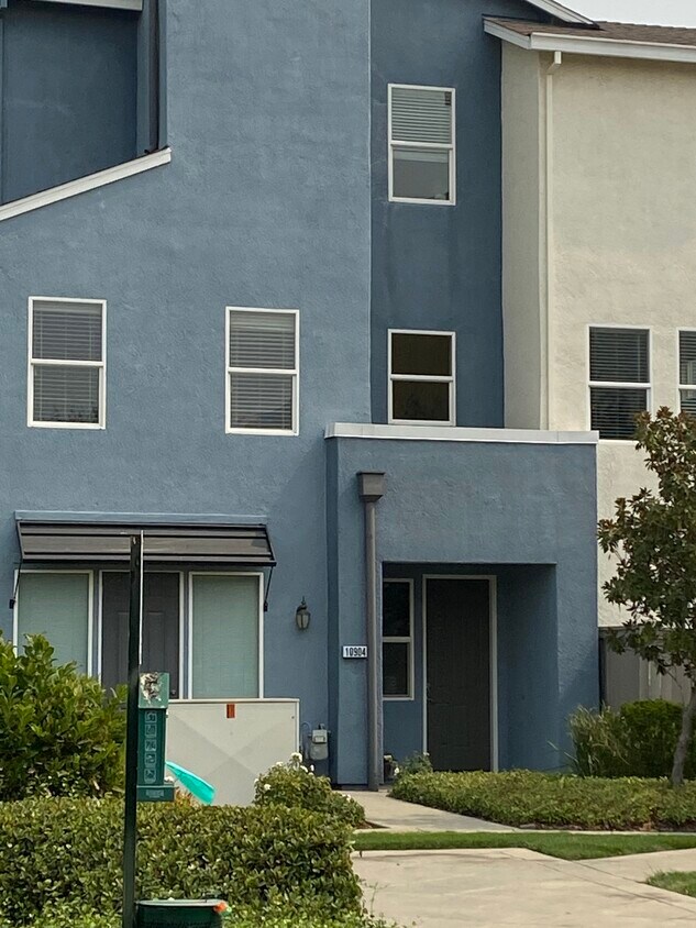 Foto principal - 10904 Tower Park Dr