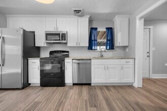 Building Photo - 4212 Bart St