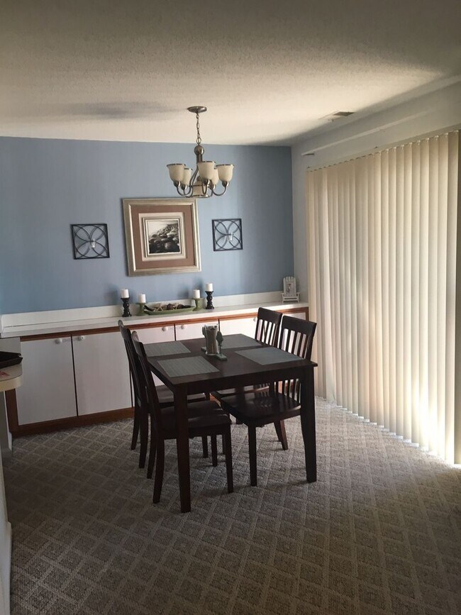Foto del edificio - Great Condo Near Shopping, Restaurants & E...
