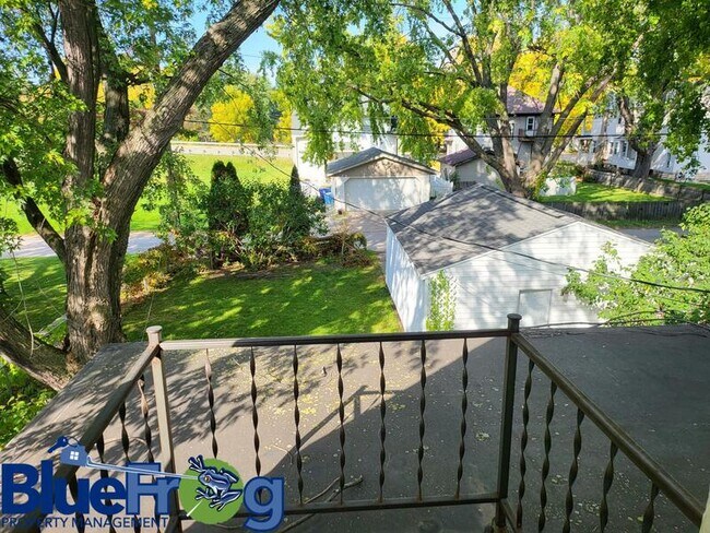 Foto del edificio - 818 S Maple Ave