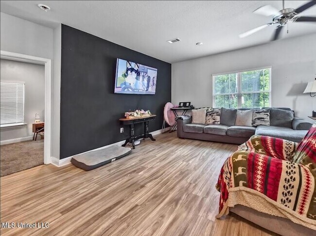 Foto del edificio - 5065 Fairbury Way