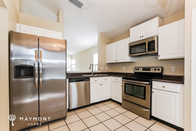 Foto del edificio - 1121 Shoshanna Dr