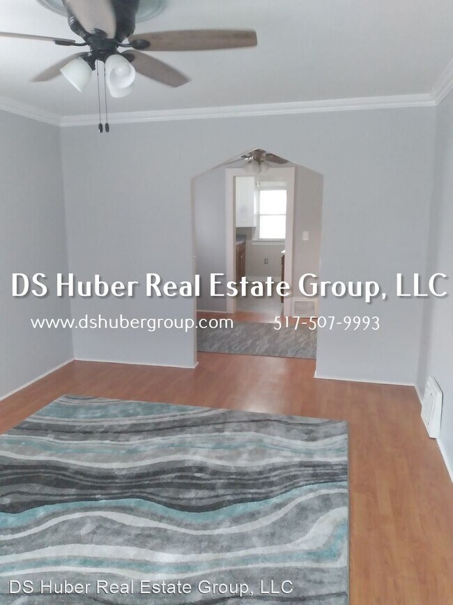 Building Photo - 2 br, 1 bath House - 1132 Lake Lansing Rd