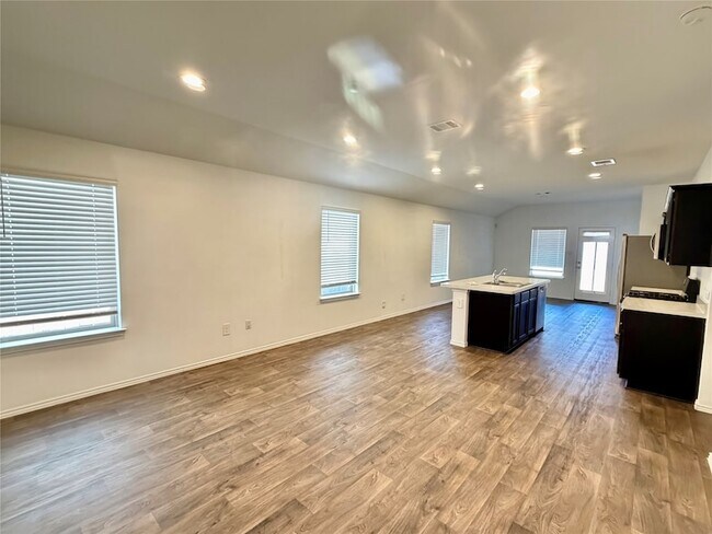 Foto del edificio - 14858 Cypress Holw Dr