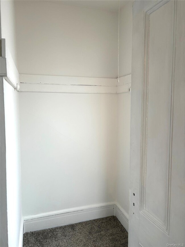 Building Photo - 558 Locust Ave