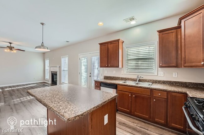 Building Photo - 4 br, 2.5 bath House - 2257 Peach Shoals C...