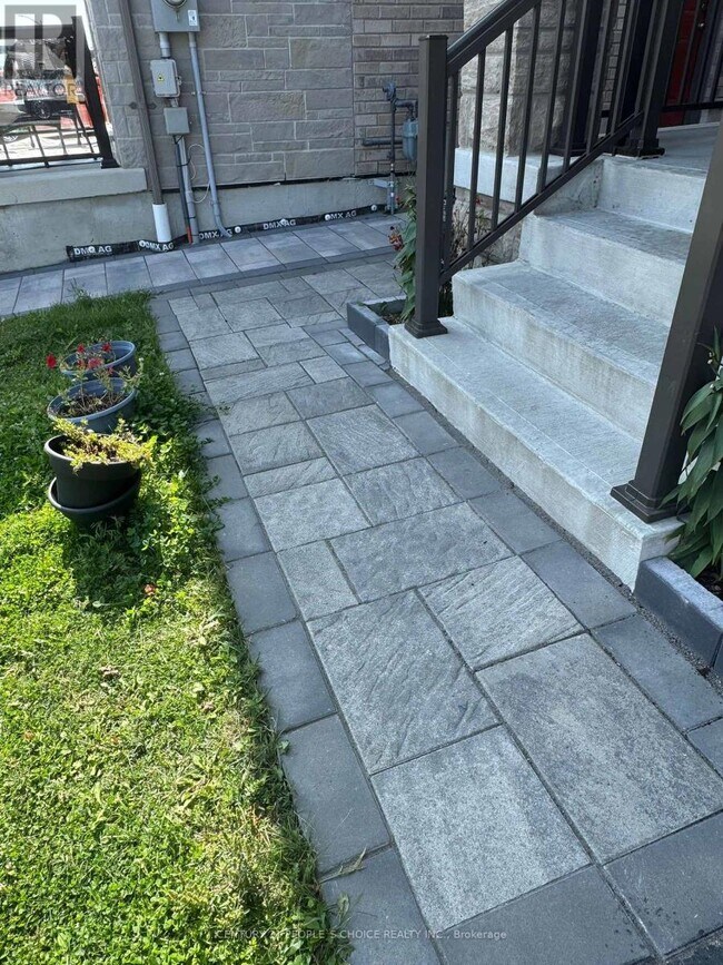 Photo du bâtiment - 83 Barkerville Dr