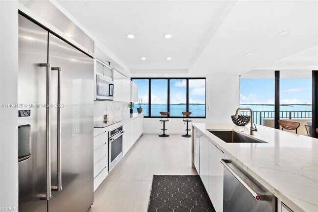 Foto del edificio - 3 br, 3 bath Condo - 520 Brickell Key Dr A...