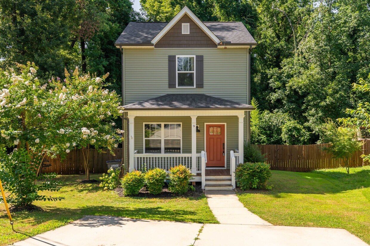 Primary Photo - Beautiful home