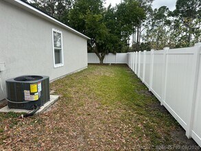 Building Photo - 2150 SW Biella Ave