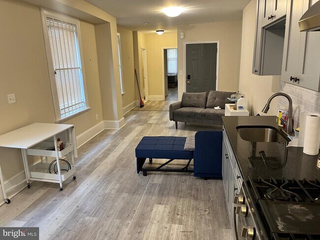 Building Photo - 1309 N 19th St